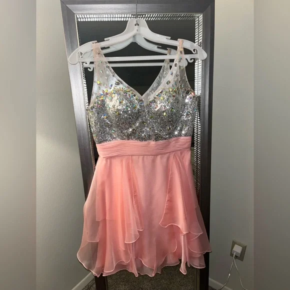 Eutopia boutique | Dresses | Jeweled Open Back Promhomecoming Dress |  Poshmark